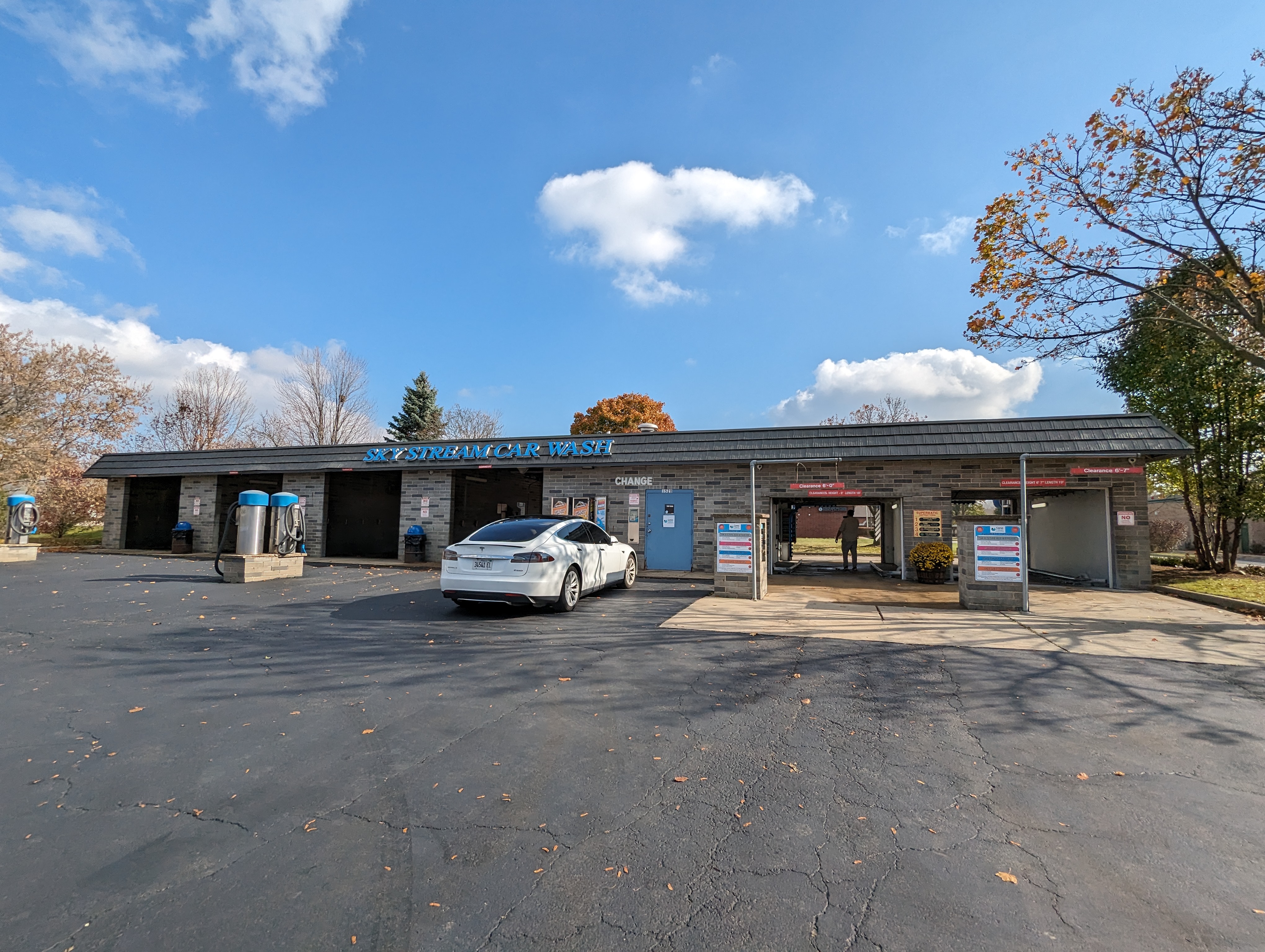 PXL_20231104_184015700.MP